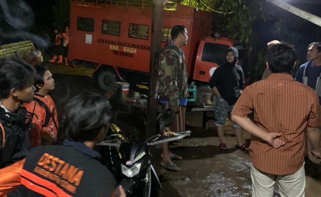 Banjir Surut, BPBD Gowa Segera Salurkan Bantuan Logistik