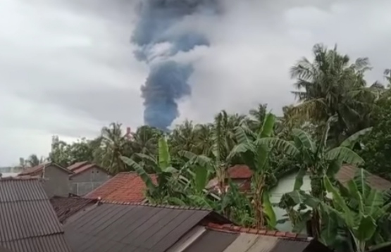 Kebakaran Kilang Pertamina di Cilacap Disebabkan Oleh Petir